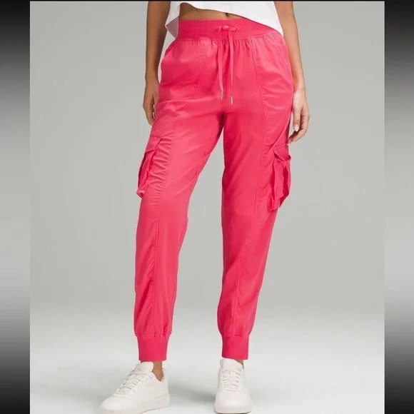 Lululemon Dance Studio Mid-Rise‎ Cargo Jogger Glaze pink large NWT - Picture 2 of 8